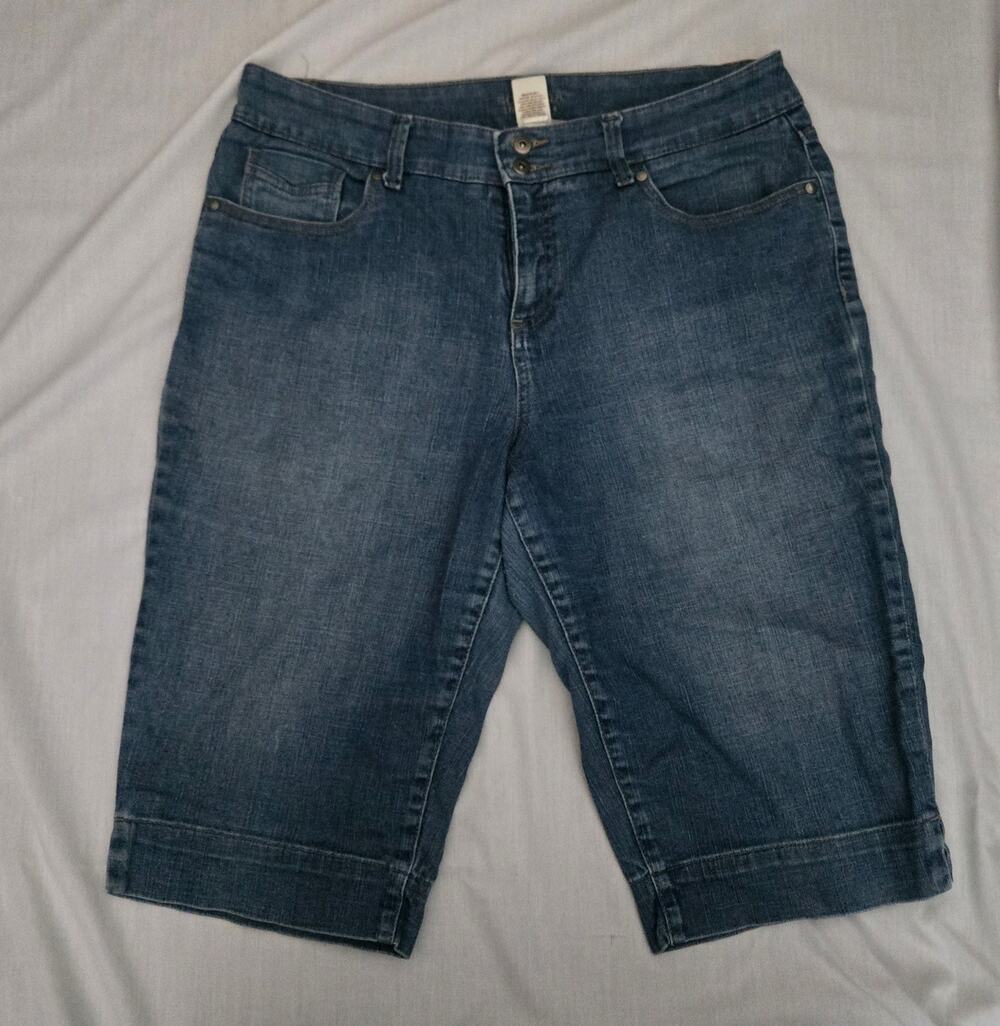 Sonoma Life Style Denim Bermuda Shorts Women's Size 14 Medium Wash Stretch